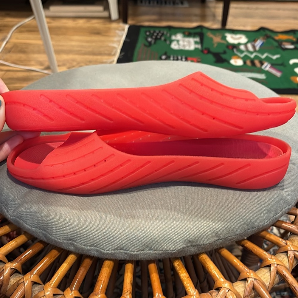 Camper Red Women's Slippers - Picture 7 of 8